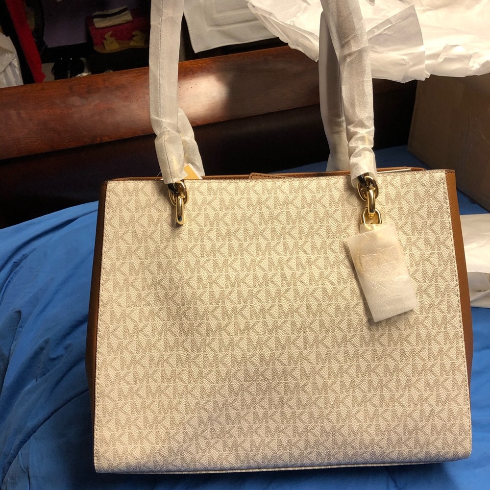 Michael Kors Sofia LG Tote